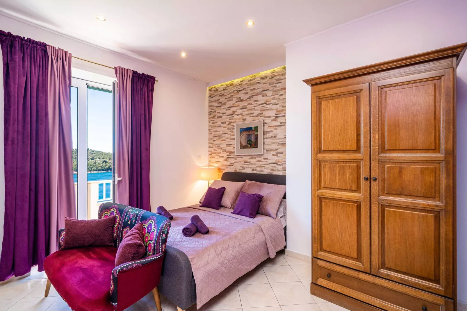 Villa Adrian - Six Bedroom Villa with Swimming pool and Sea View-Bedroom