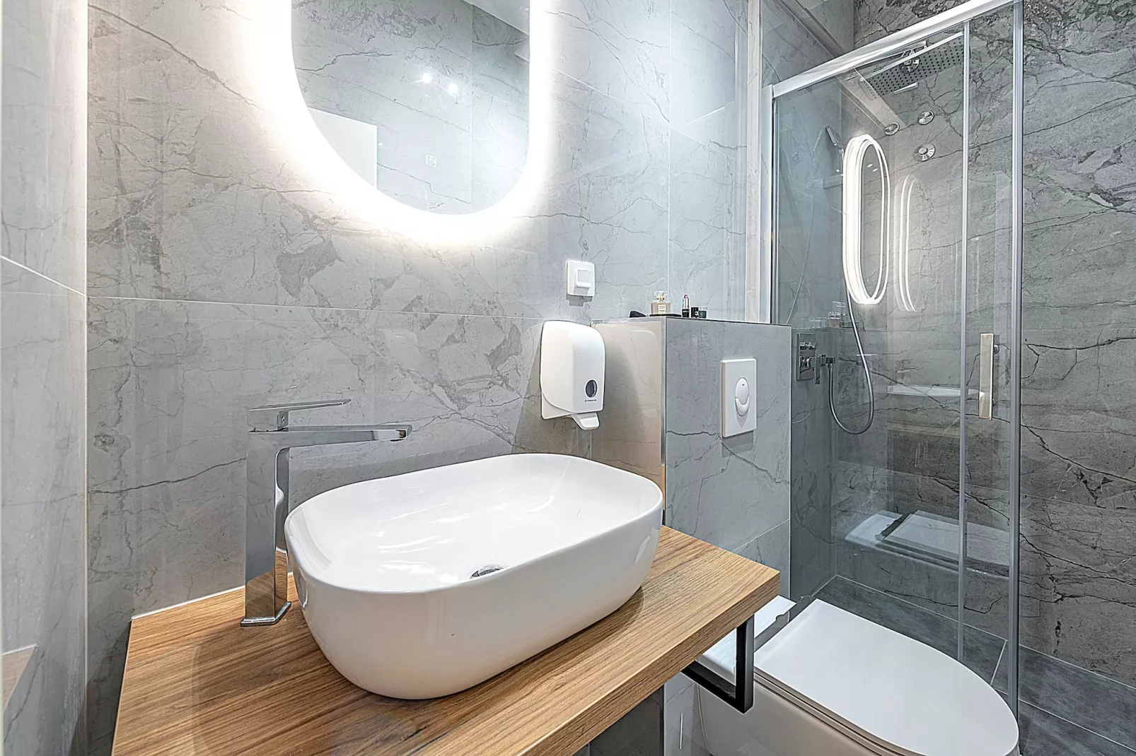 Villa Dubelj Dubrovnik -Deluxe Double or Twin Room with Balcony-Badezimmer