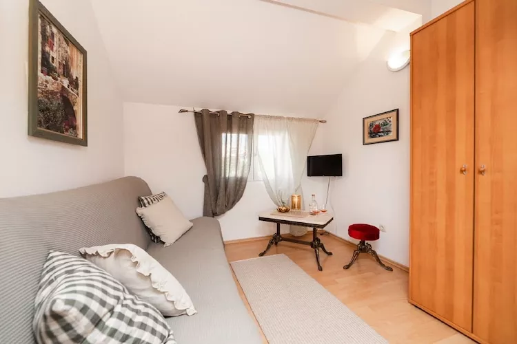 Apartments Roda - One Bedroom Apartment with Terrace (Mira) - (ST)-Intérieur