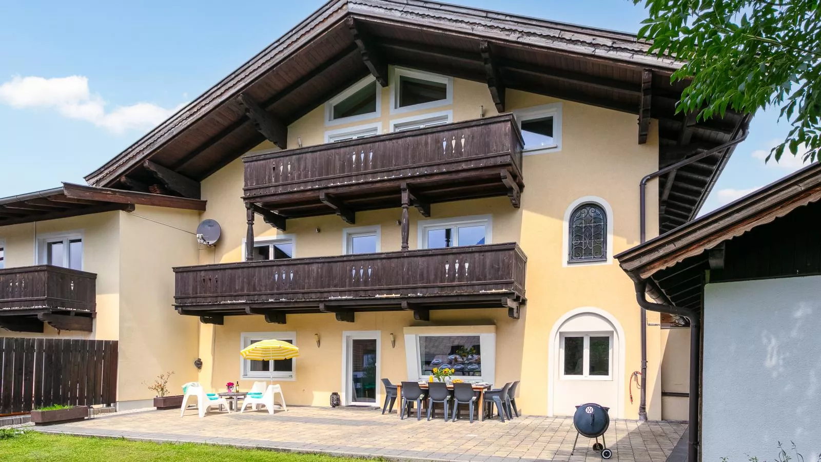 Brixen 3-Exterior summer