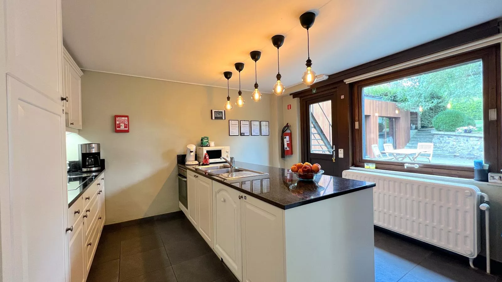 Aux Hirondelles-Kitchen