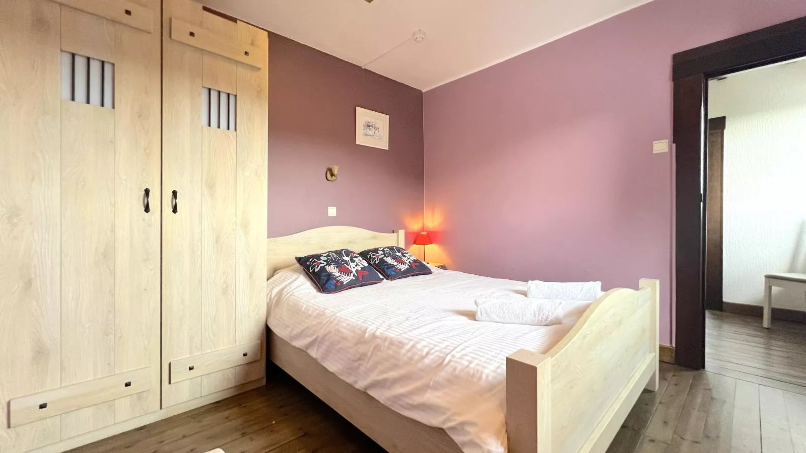 Aux Hirondelles-Bedroom