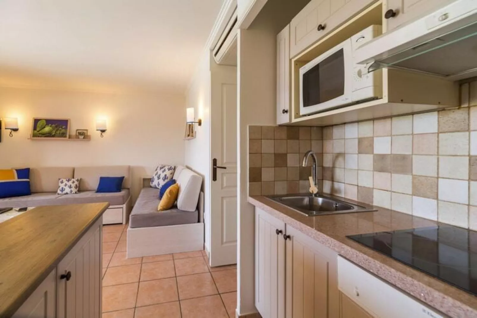 Residence Les Calanques, Les Issambres-24 Standard - Apt. 4 p. - 1 bedroom-Kitchen