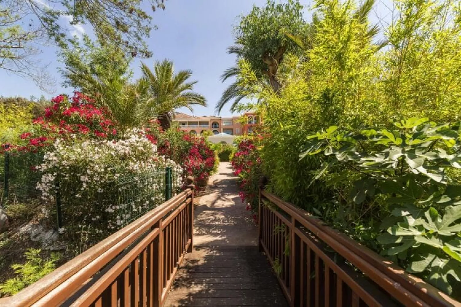 Residence Les Calanques, Les Issambres-24 Standard - Apt. 4 p. - 1 bedroom-Terrace