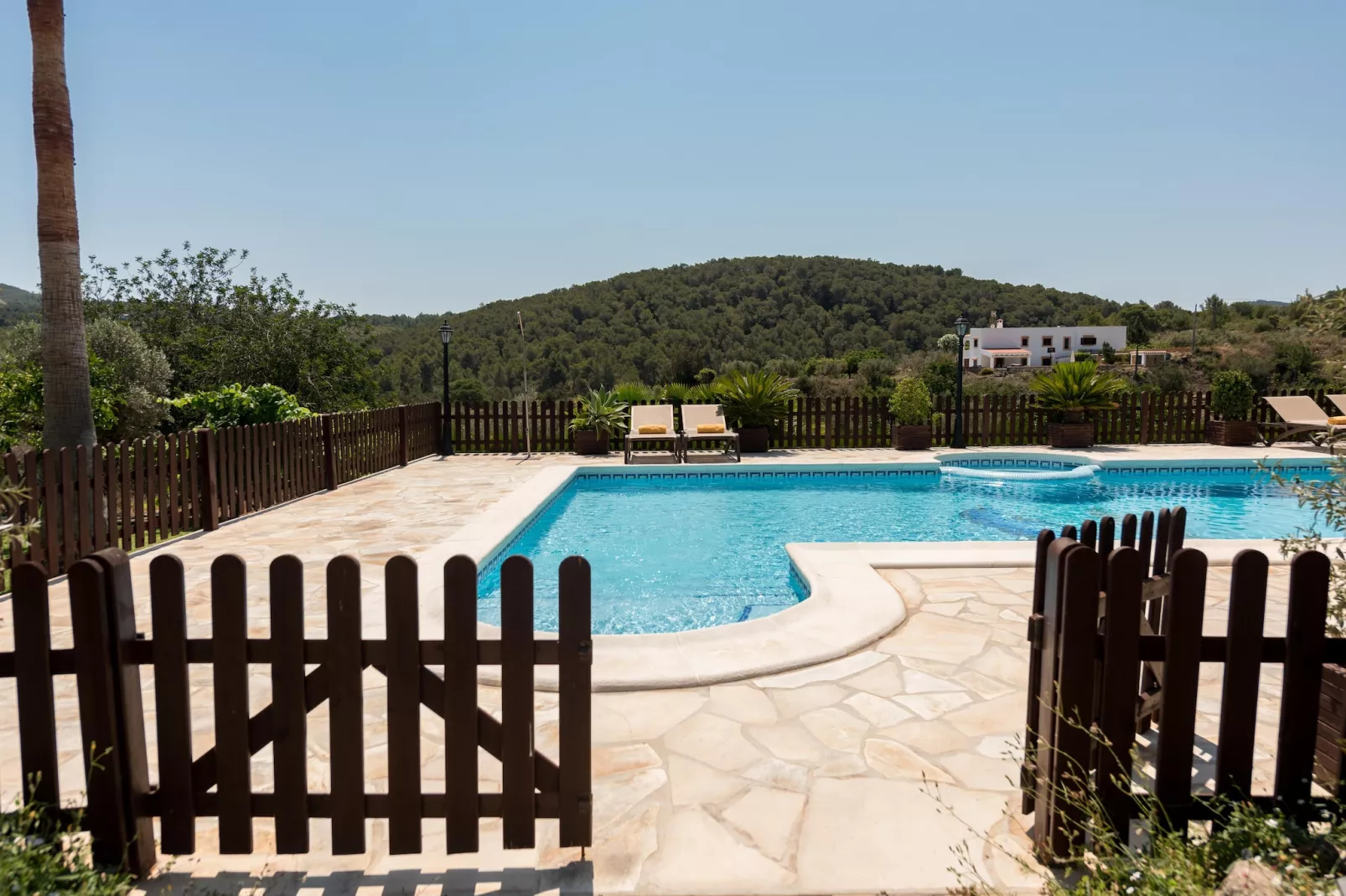 Can Juano-Pool