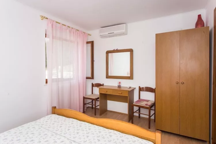 Guest House Old Town View - One Bedroom Apartment  with Balcony and Sea View - A 2+2 (Romantic)-Bedroom