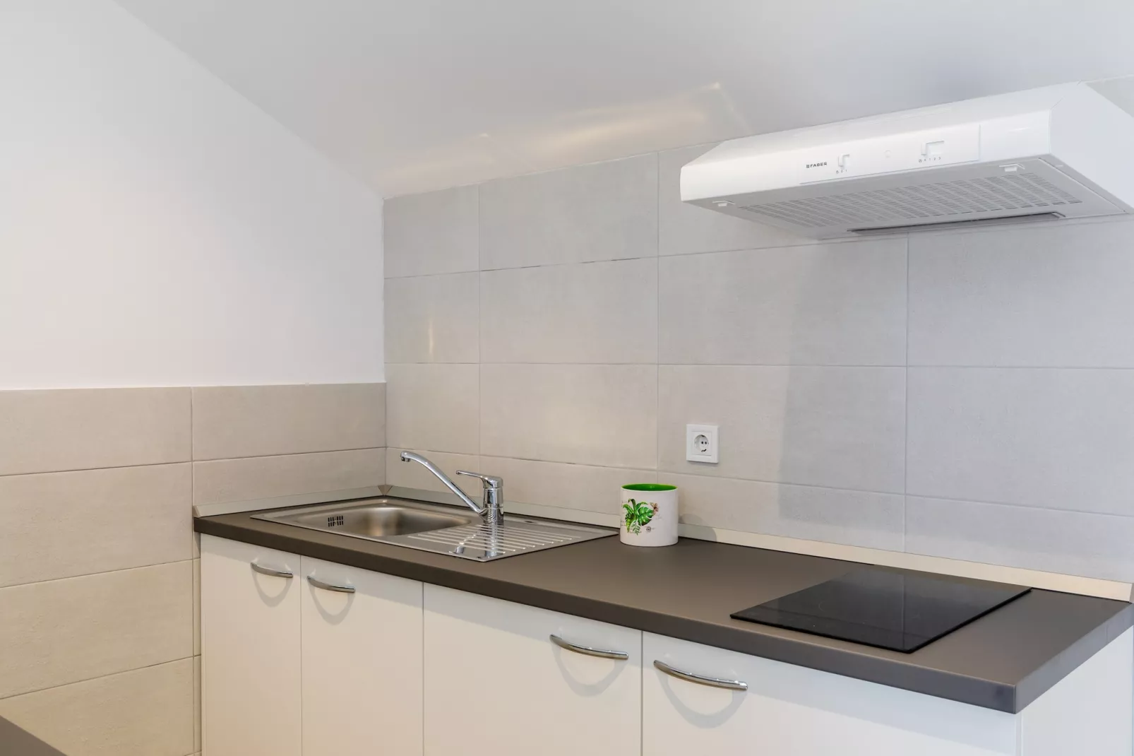 Apartments Katarina - Two-Bedroom Apartment (4 Adults) - Između Ribnjaka Street no.1 - #1-Cuisine