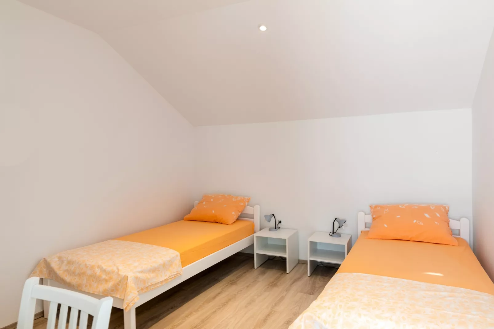 Apartments Katarina - Two-Bedroom Apartment (4 Adults) - Između Ribnjaka Street no.1 - #1-Chambre