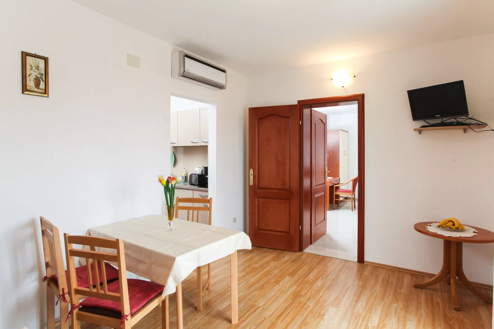 Apartments Ana Lopud - One-Bedroom Apartment with Balcony and Sea View - 4 (2 floor)-Esszimmer