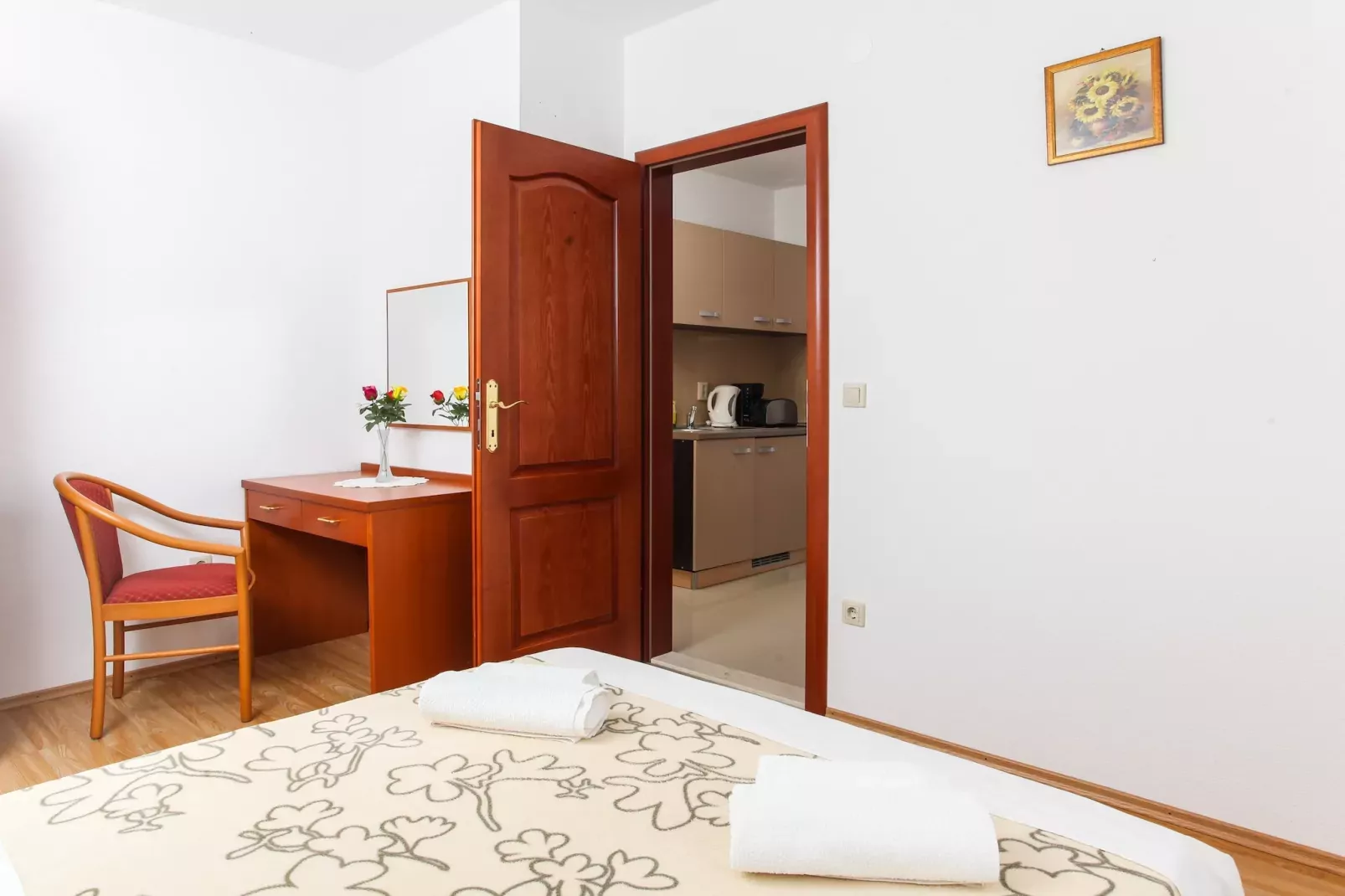 Apartments Ana Lopud - One-Bedroom Apartment with Balcony and Sea View - 6 (2 floor)-Bedroom