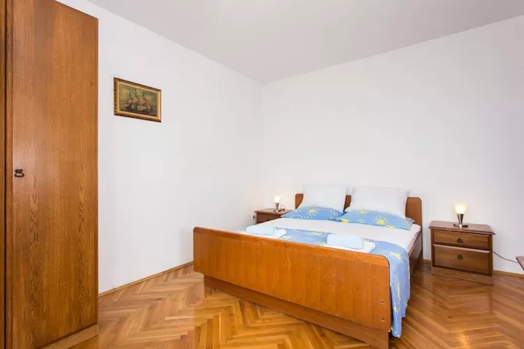 Guest House Old Town View-Three-Bedroom Apartment with Balcony and Sea View (Amazing)-Bedroom