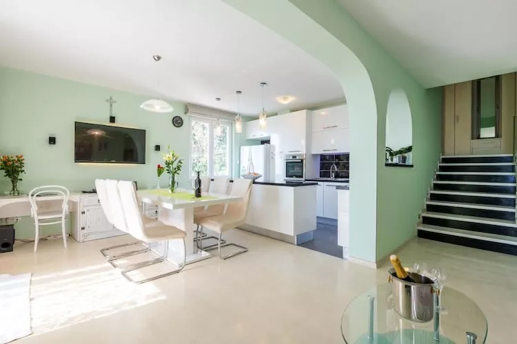 Stella Maris- One Bedroom Apartment with Balcony and Sea View-Dining room