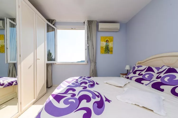 Stella Maris- One Bedroom Apartment with Balcony and Sea View-Bedroom