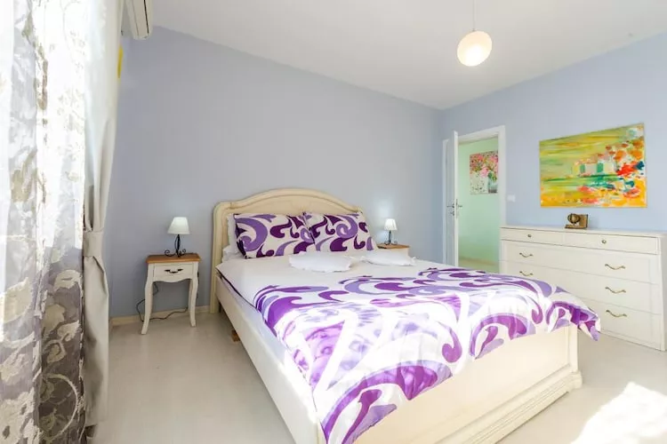Stella Maris- One Bedroom Apartment with Balcony and Sea View-Bedroom