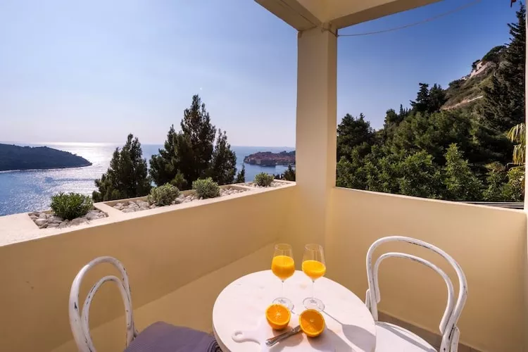 Stella Maris- One Bedroom Apartment with Balcony and Sea View-Terrace balcony