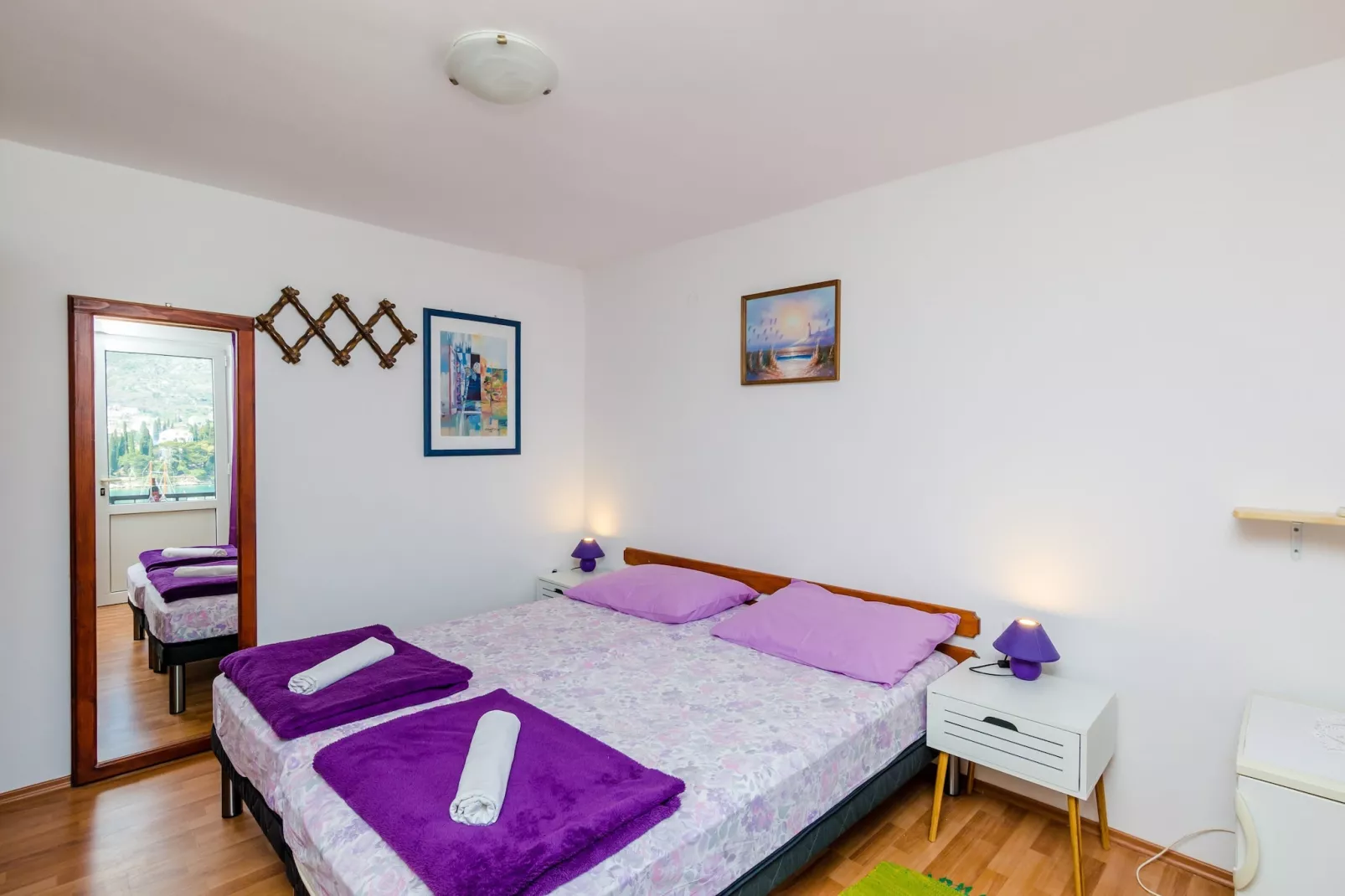 Apartments & Rooms Mihajica- Double or Twin Room with Balcony and Sea View-Bedroom