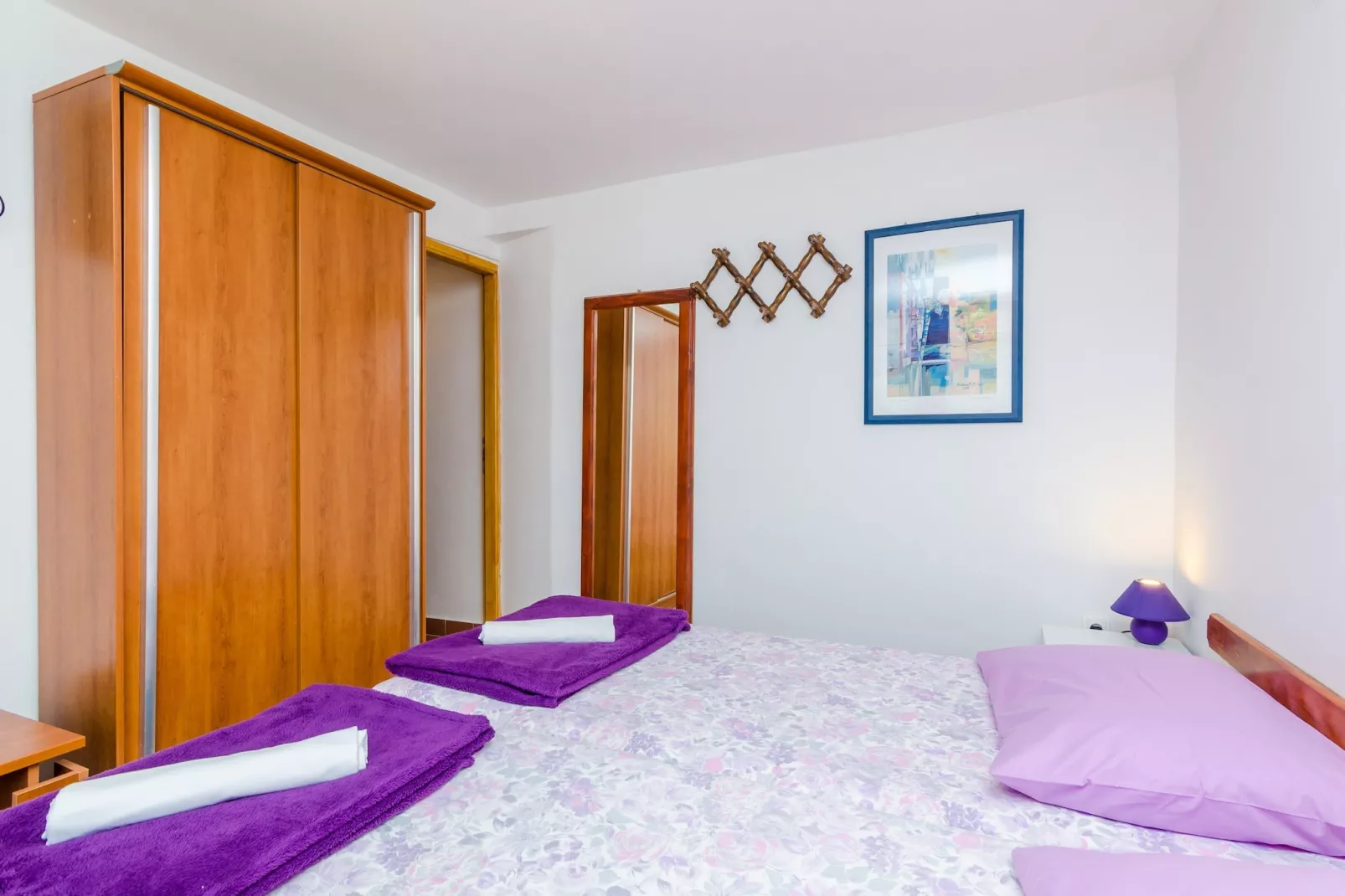 Apartments & Rooms Mihajica- Double or Twin Room with Balcony and Sea View-Bedroom
