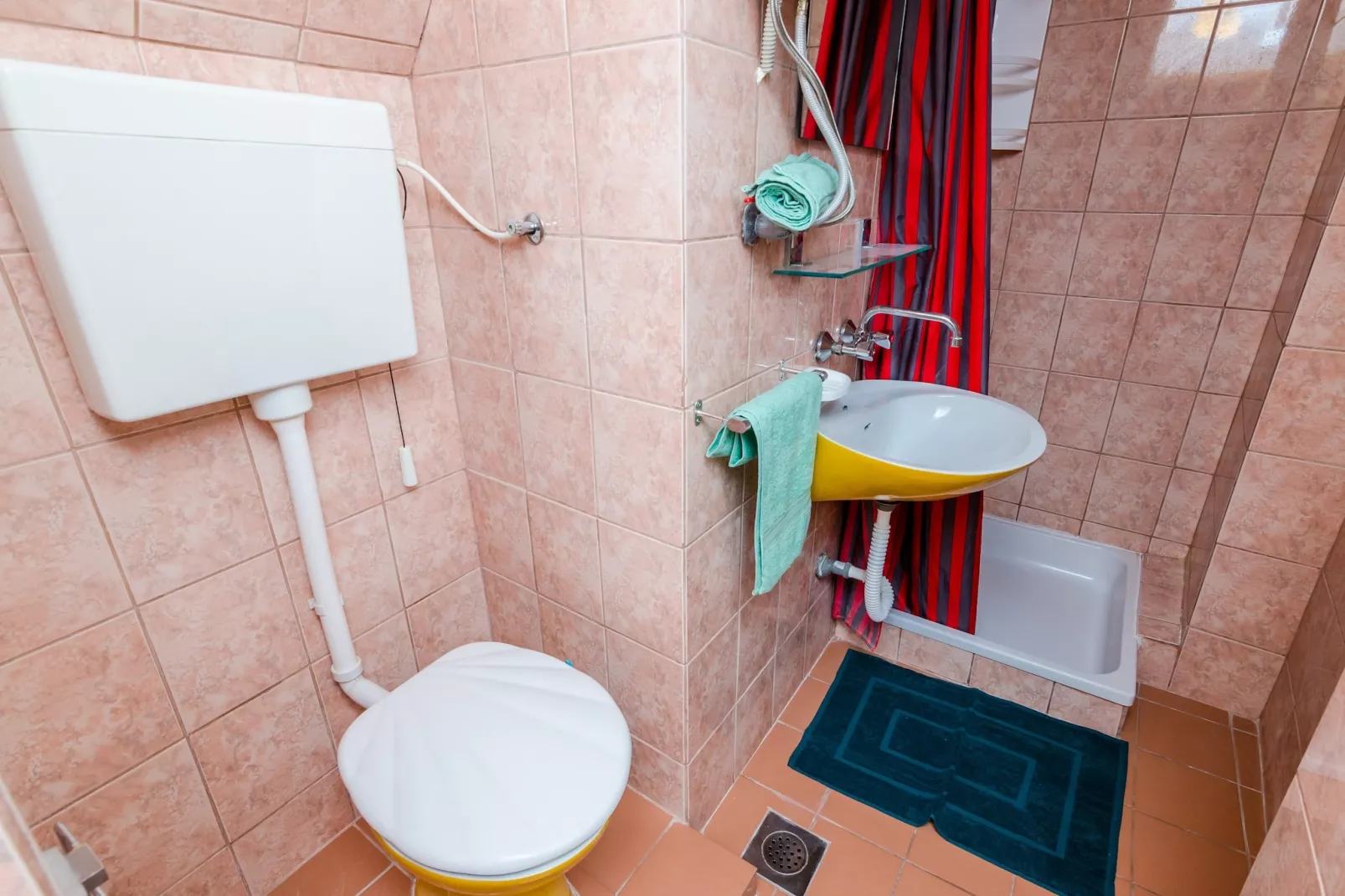 Apartments & Rooms Mihajica- Double or Twin Room with Balcony and Sea View-Bathroom