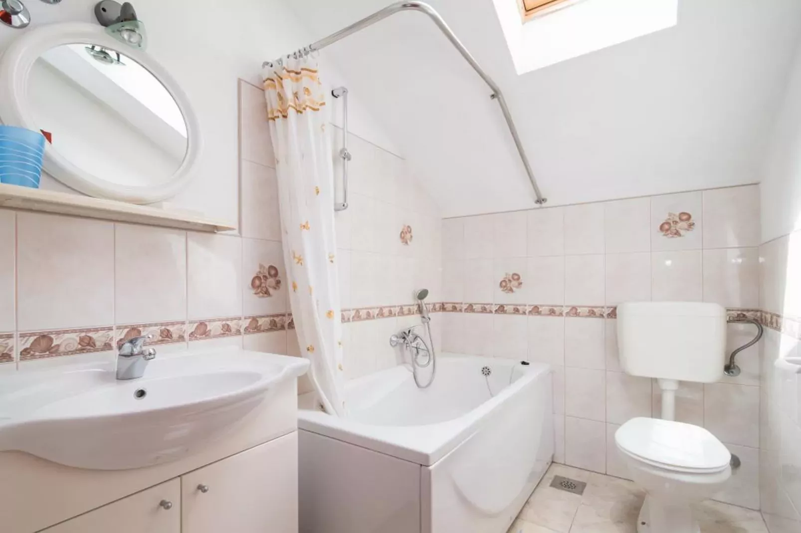 Apartments Ana & Bogdan - One Bedroom Apartment with Terrace and Sea View (A1) (ST)-Bathroom