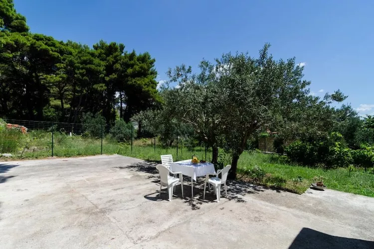 Apartments & Rooms Tapera- Standard One Bedroom Apartment with Terrace and Garden View ( ZELENI 2 )-Terrace