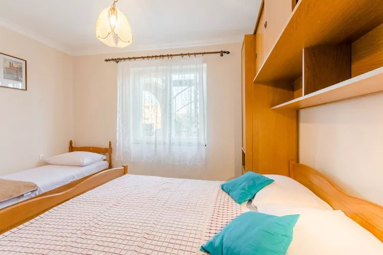 Apartments Fidelis - One Bedroom Apartment with Terrace and Garden View(4)-Bedroom