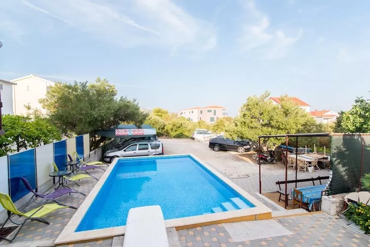 Apartments Fidelis - Two Bedroom Apartment with Terrace and Pool View(5)-Schwimmbad