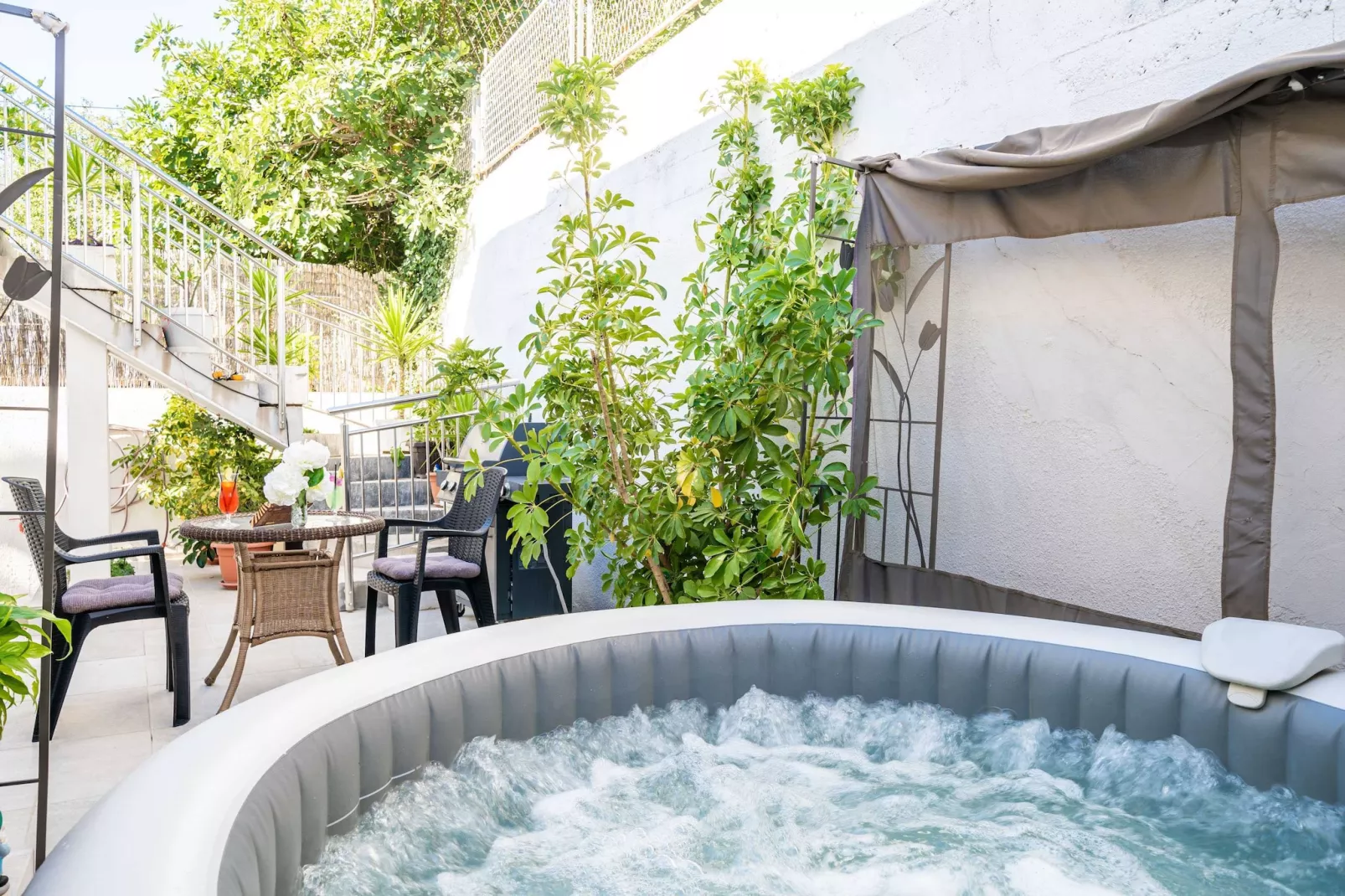 Apartments Blažević - Two Bedroom Apt with  Hot Tub-Terrace