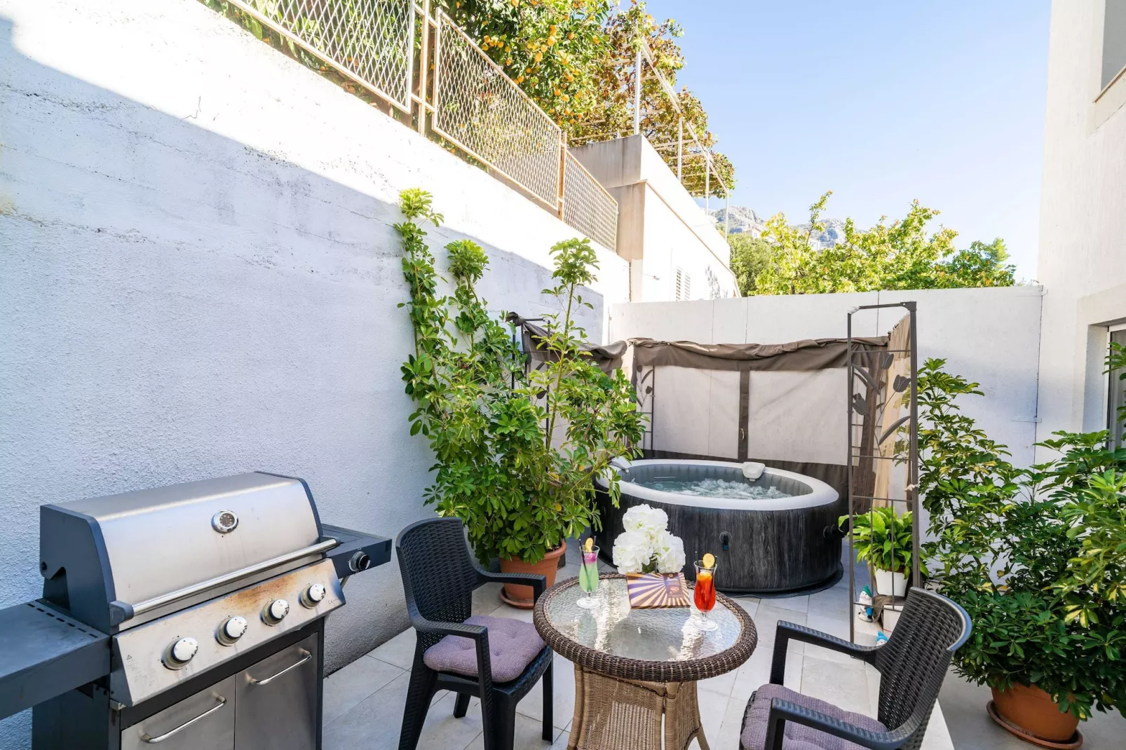 Apartments Blažević - Two Bedroom Apt with  Hot Tub-Terrace