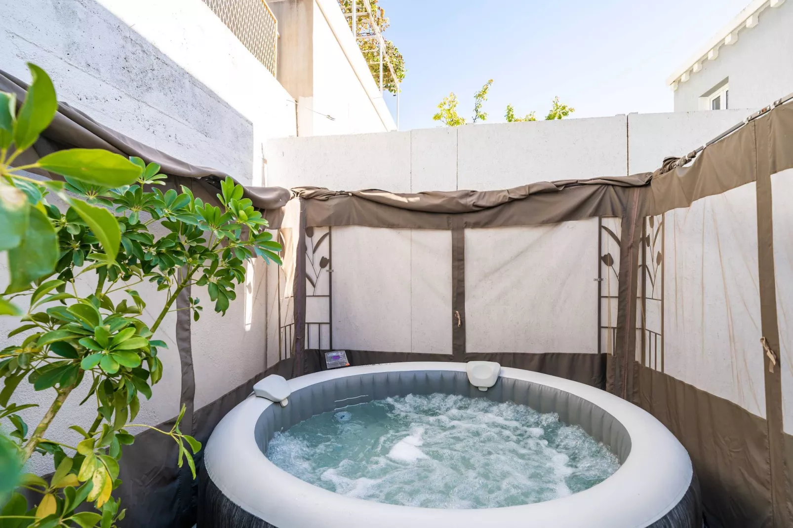Apartments Blažević - Two Bedroom Apt with  Hot Tub-Terrace