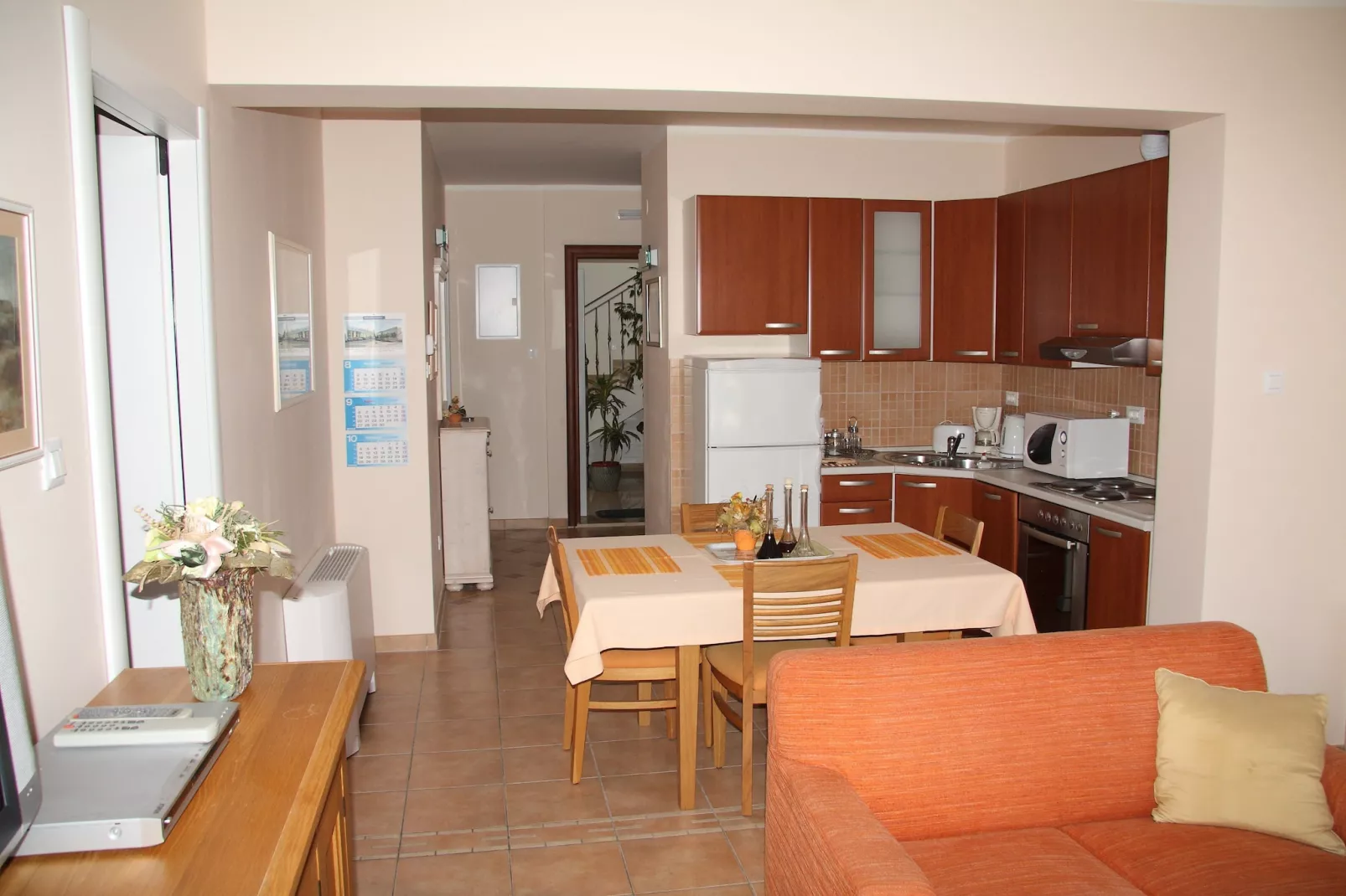 Villa Alegria Cavtat - Two Bedroom Apartment with Balcony and Sea View (Apartment B)-Dining room