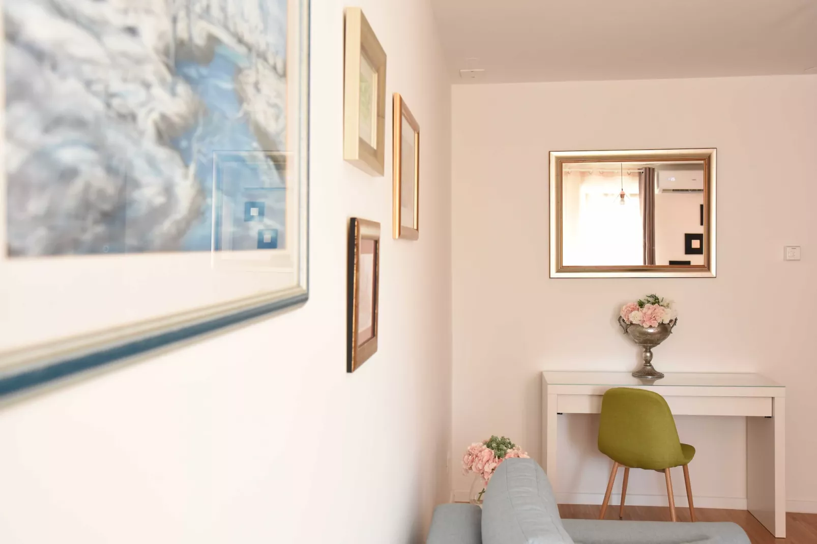 Mary's Apartment - One Bedroom Apartment-View