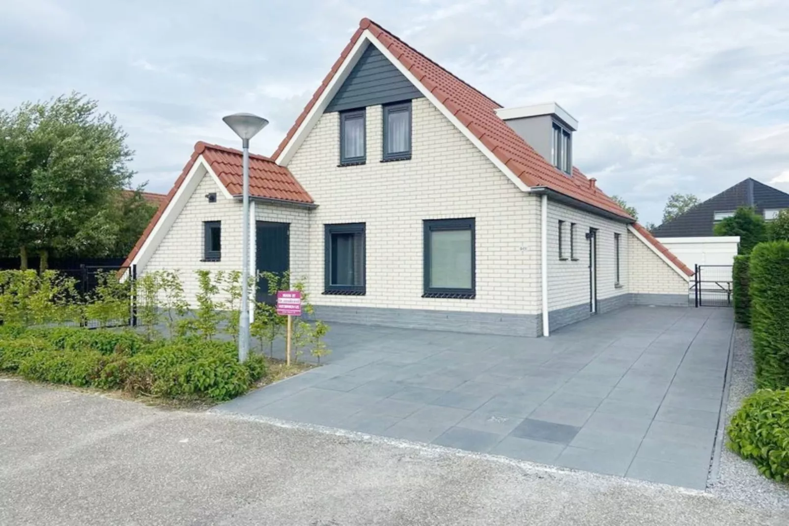 Schoneveld 114 Zeemeeuw Breskens-Exterior summer