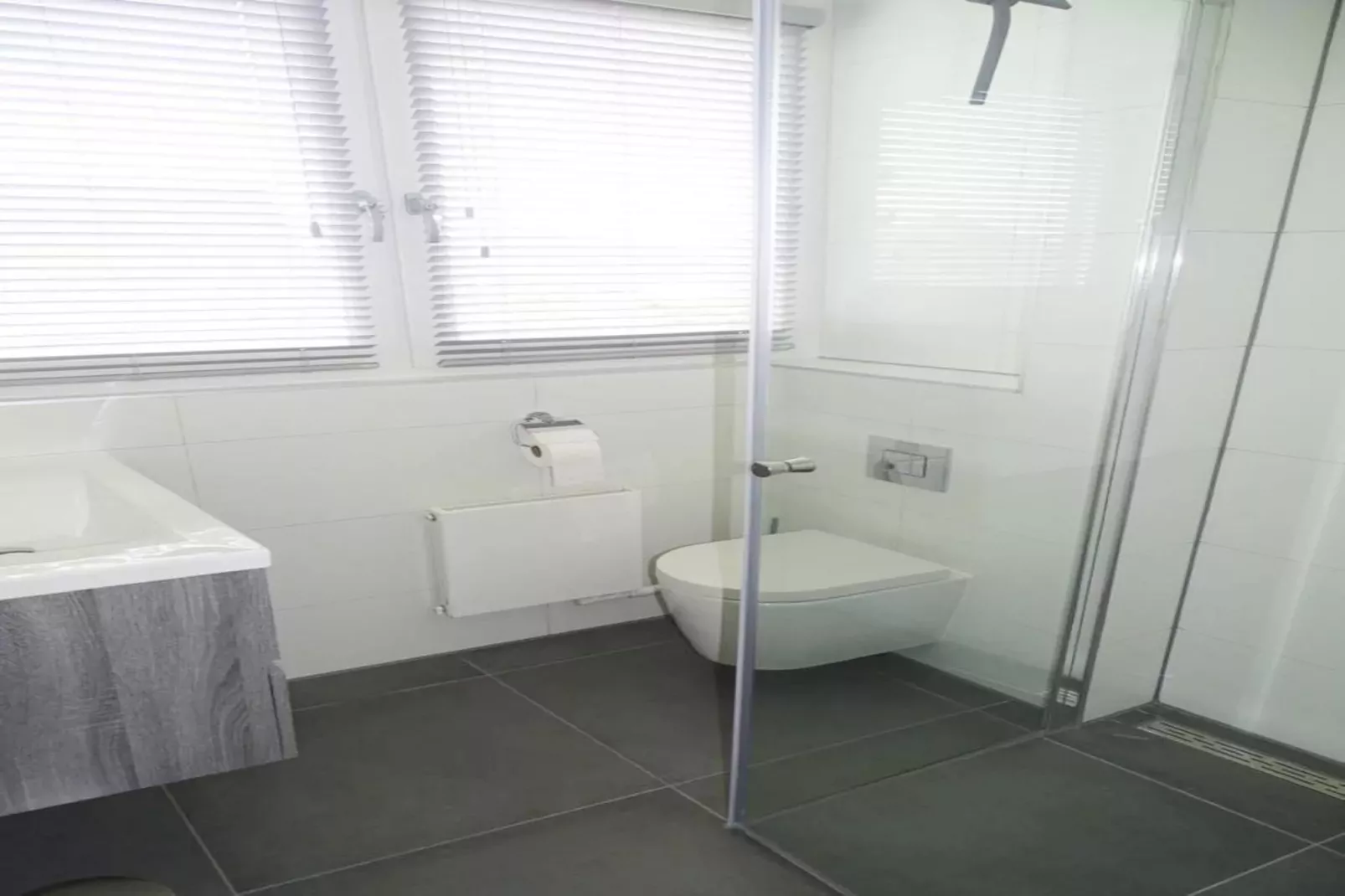 Schoneveld 114 Zeemeeuw Breskens-Bathroom