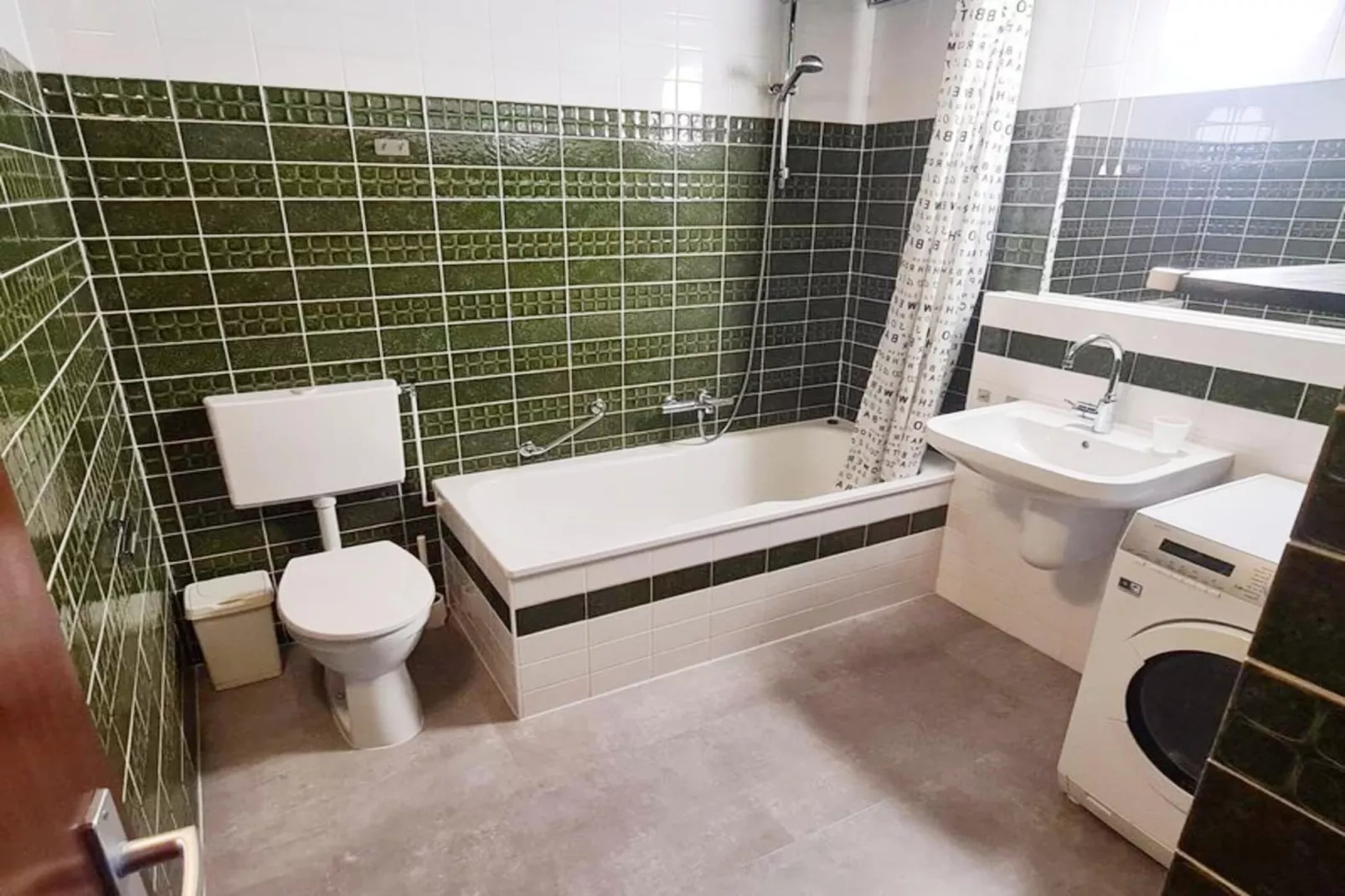 Schoneveld 90 Zeester Breskens-Bathroom
