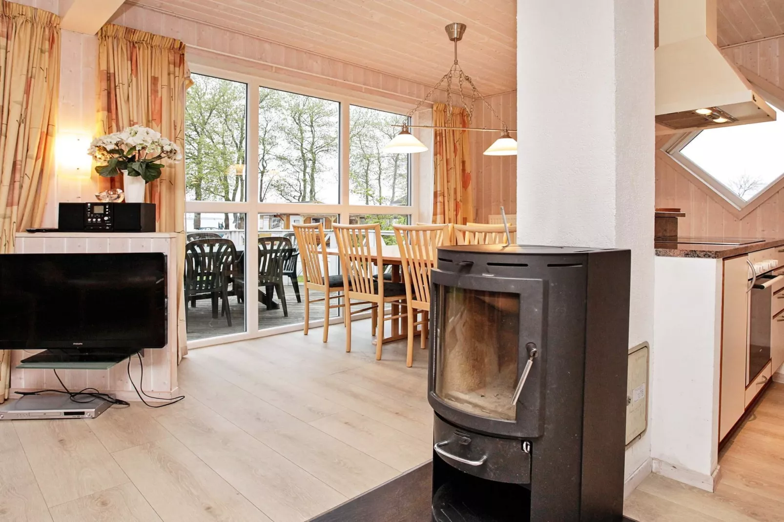 MERCUR 70+48 SWG-LOGGIA, 2.R.-Indoor