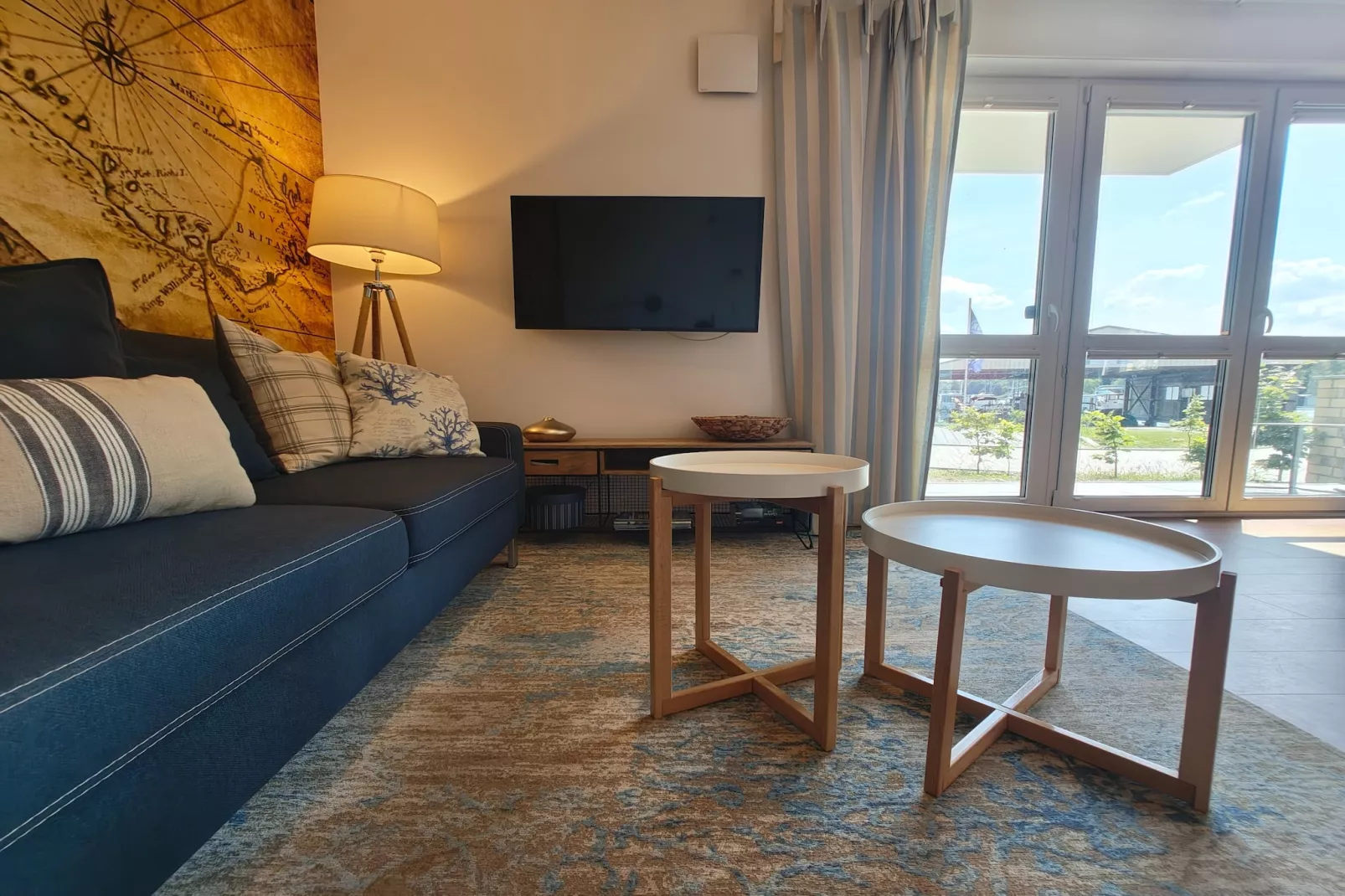 Skipper Apartment 651-Living room