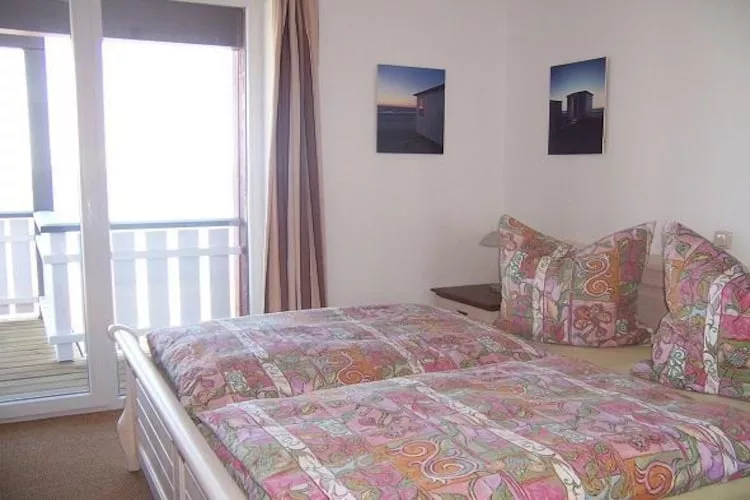 Mitteldeck 493-Bedroom