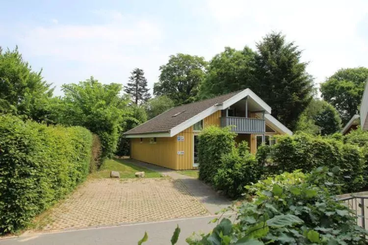Kranich 243-Außenbereich Sommer