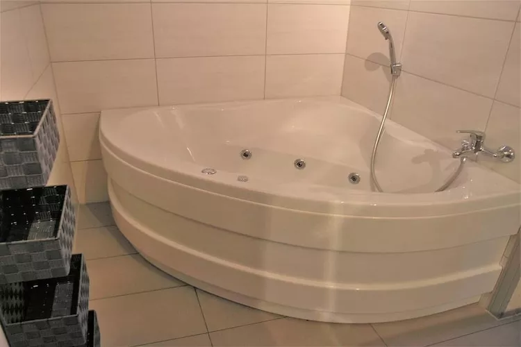 Kranich 244-Bathroom