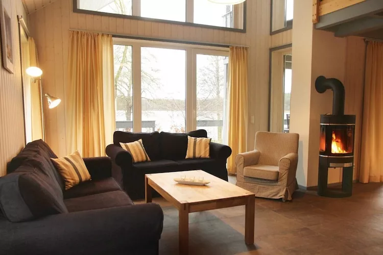 Schwan 290-Living room