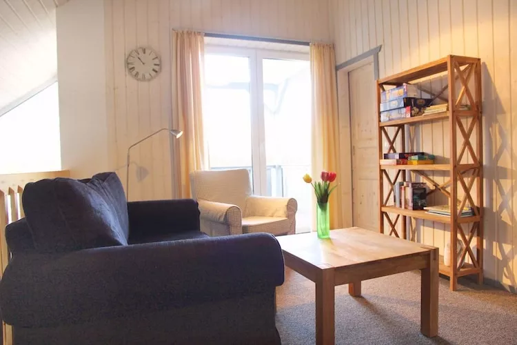 Schwan 290-Living room