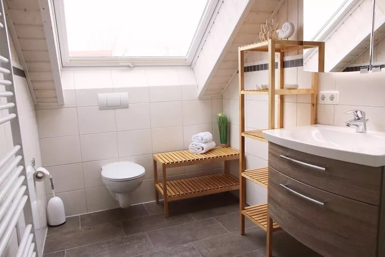 Schwan 290-Bathroom