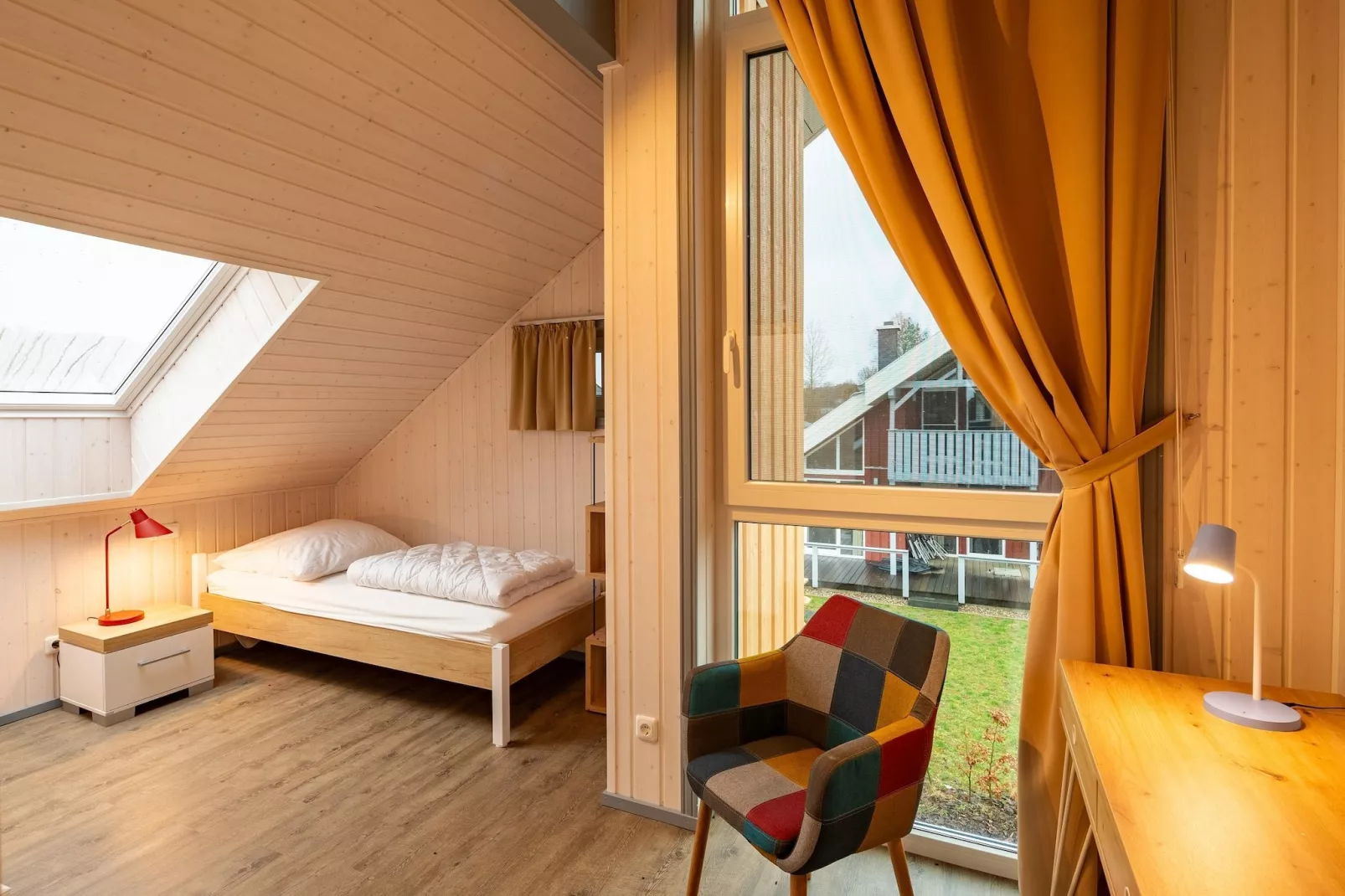 Schwan 308-Bedroom