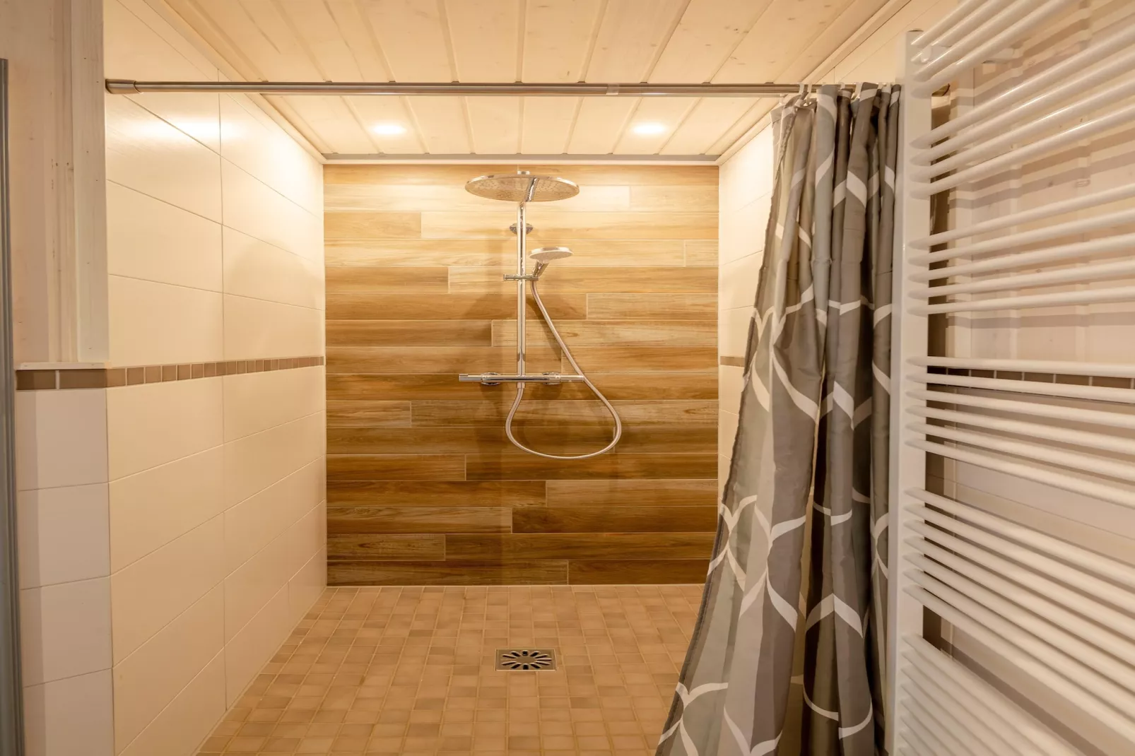 Schwan 308-Bathroom