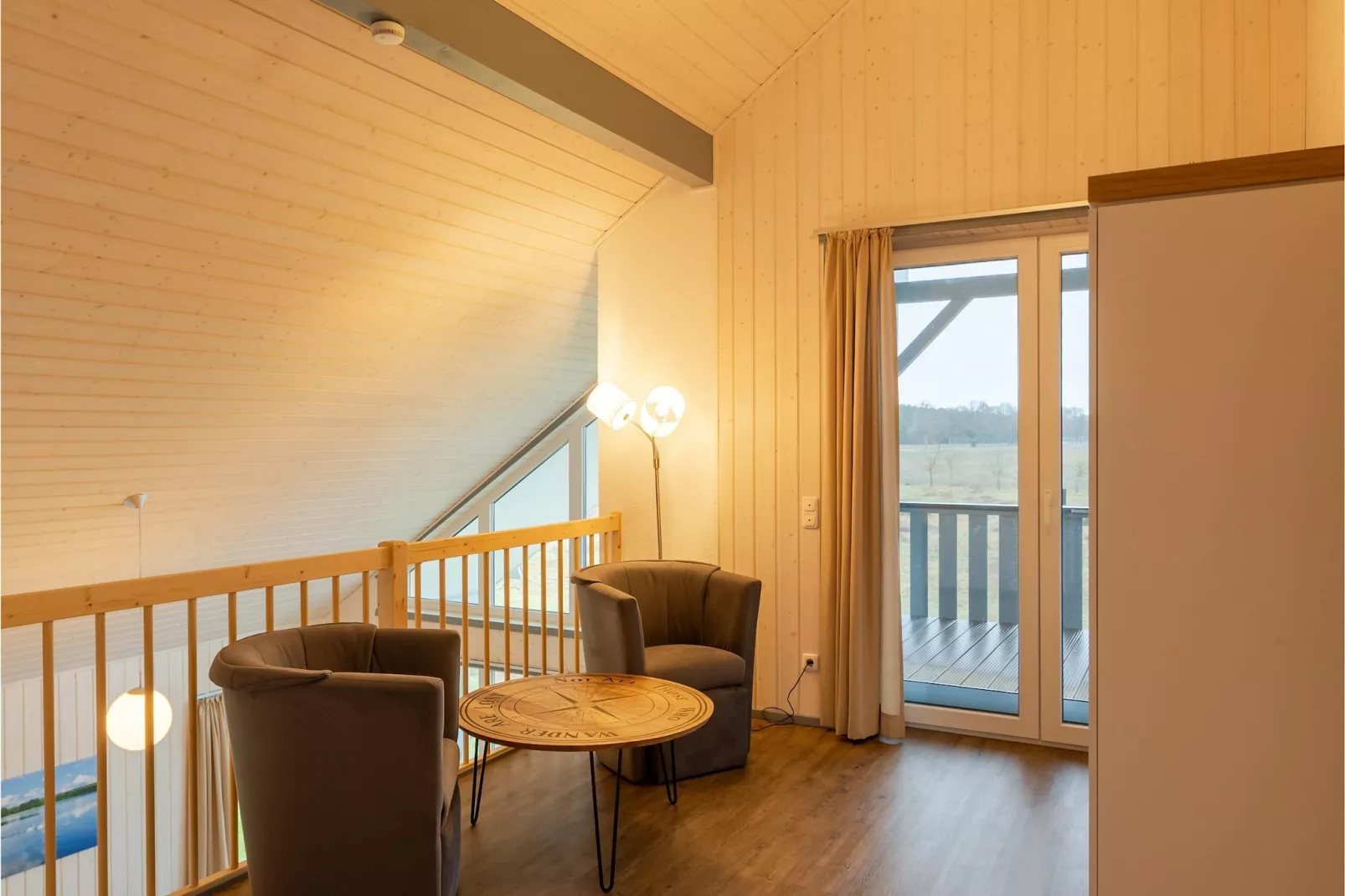 Schwan 308-Indoor