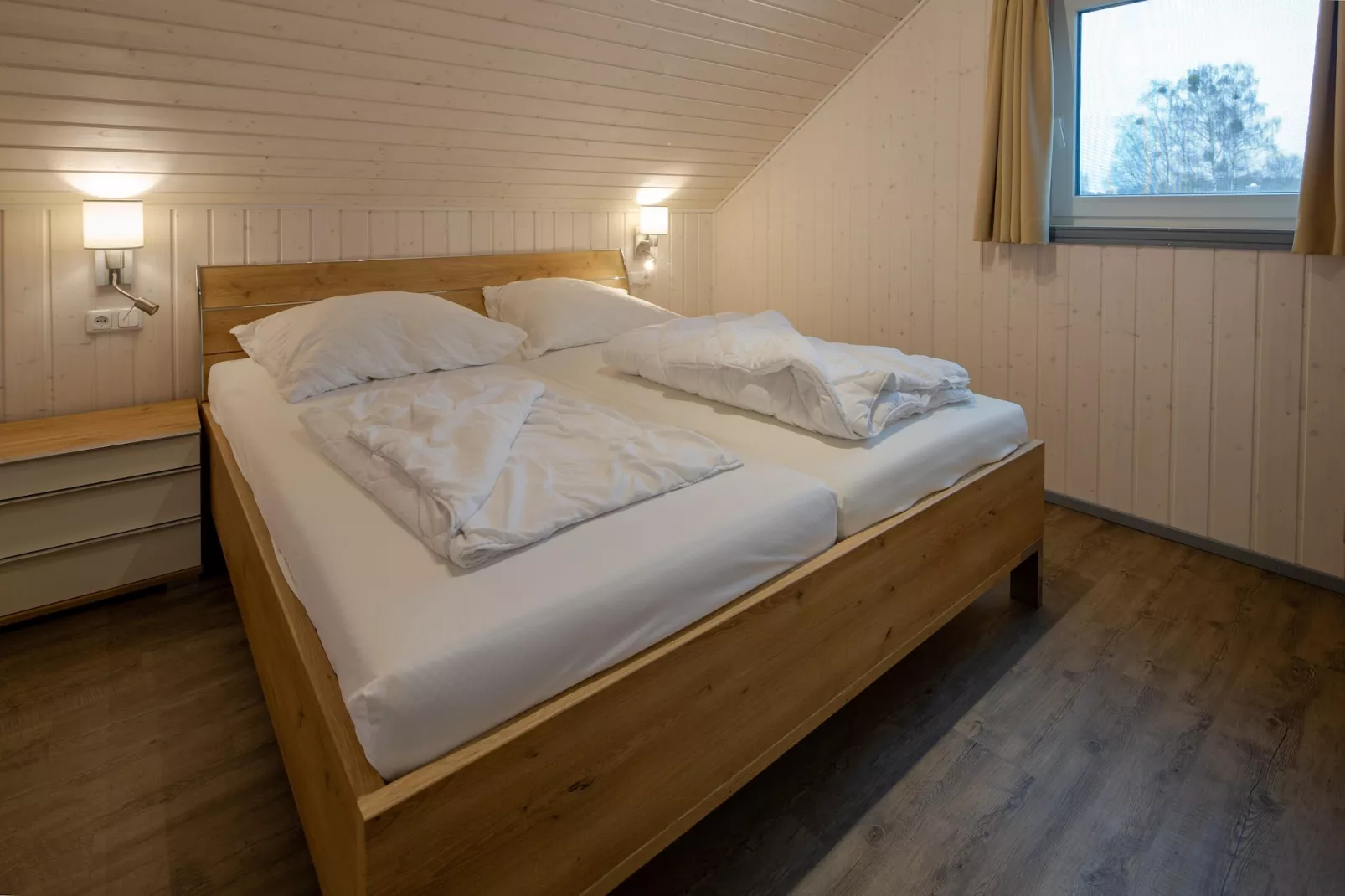 Schwan 311-Bedroom