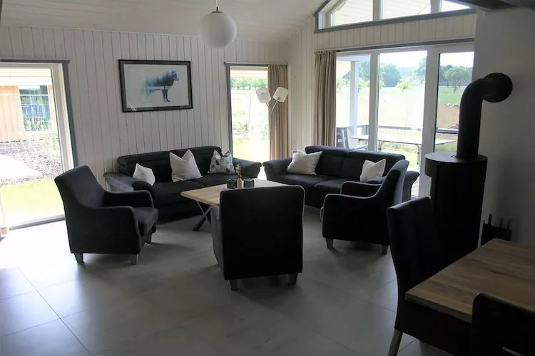 Schwan 312-Living room