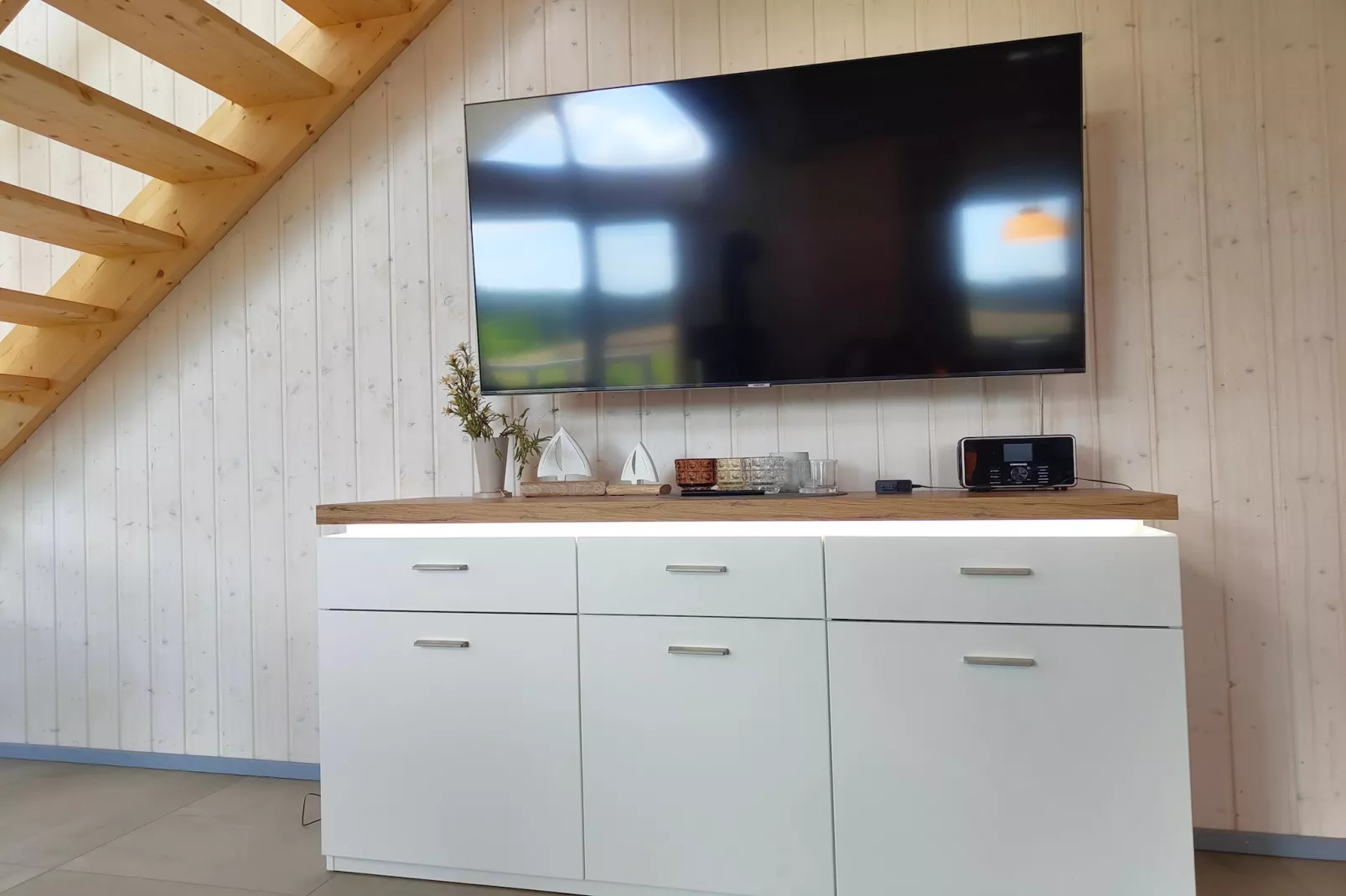 Schwan 315-Living room