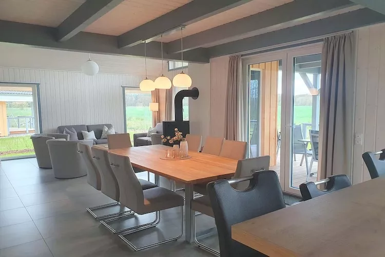 Schwan 316-Dining room