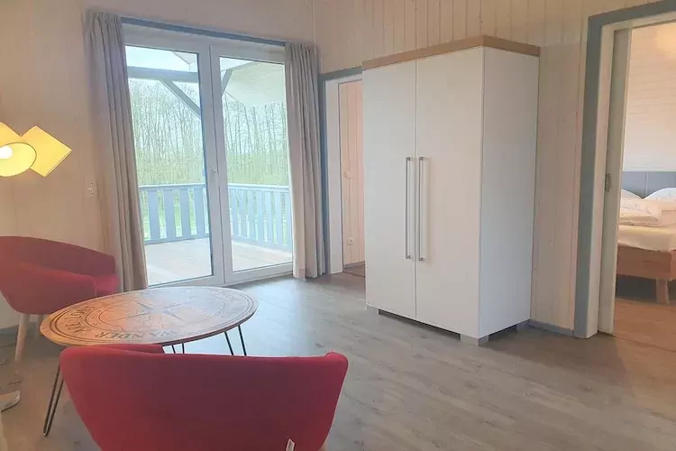 Schwan 316-Indoor